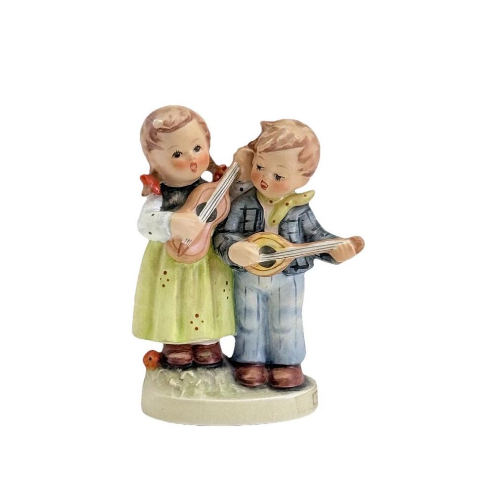 Vintage Hummel "Happy Days " # 150 2/0 TM5  1960-72 Marked 4 1/4 " in.